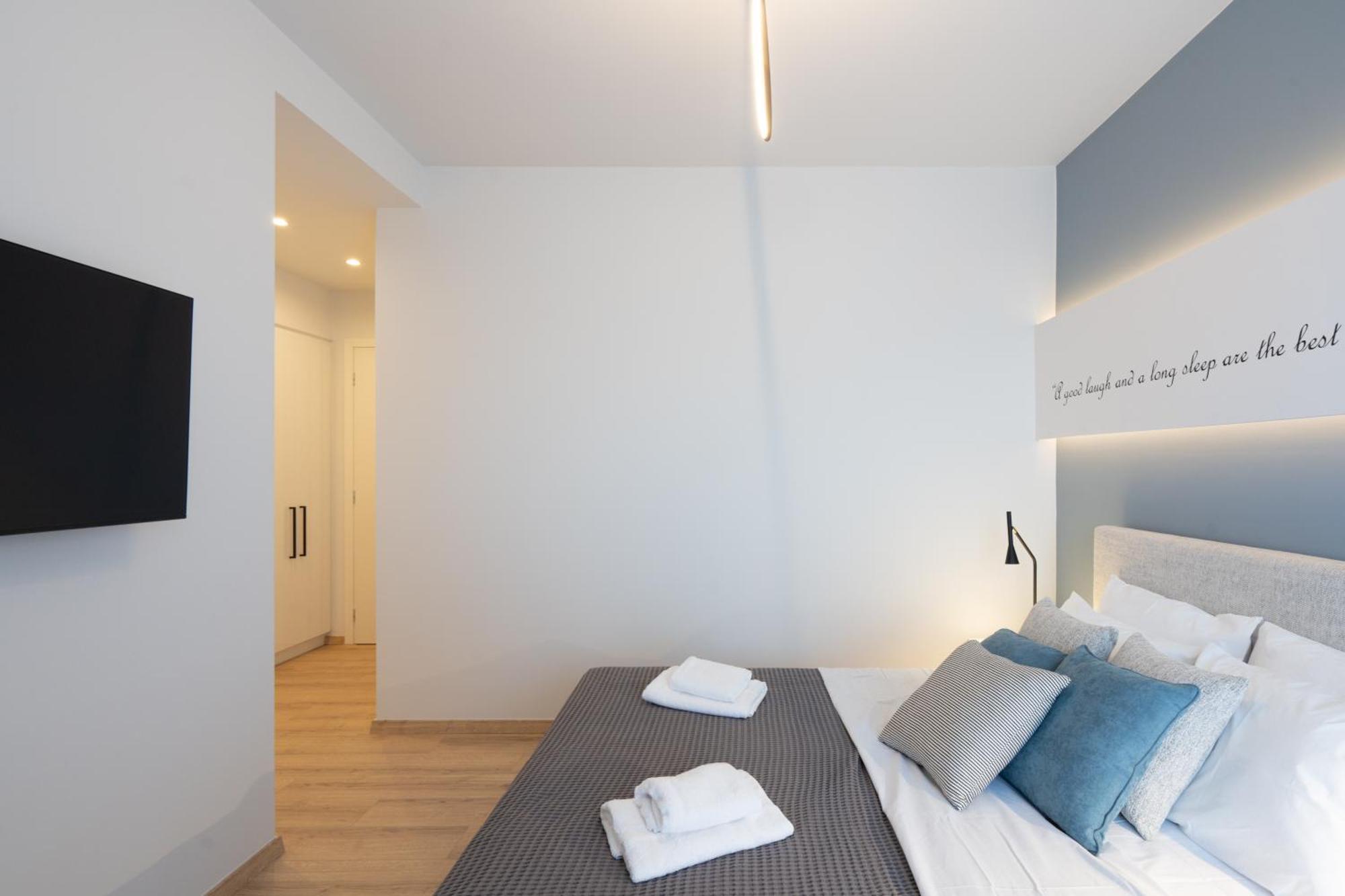 Luxury 4 Bedrooms Apartment Near Flisvos Marina Pireu Exterior foto